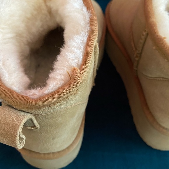 Leather shearling boots - Picture 6 of 6